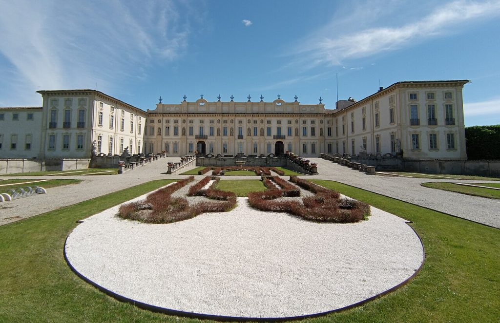 location perfetta per cinema, televisione, eventi privati o aziendali e shooting fotografici e video. Un luogo fuori dal tempo, con stanze maestose che fanno viaggiare nel passato. Un'oasi di verde a soli 5 minuti dall’hotel….